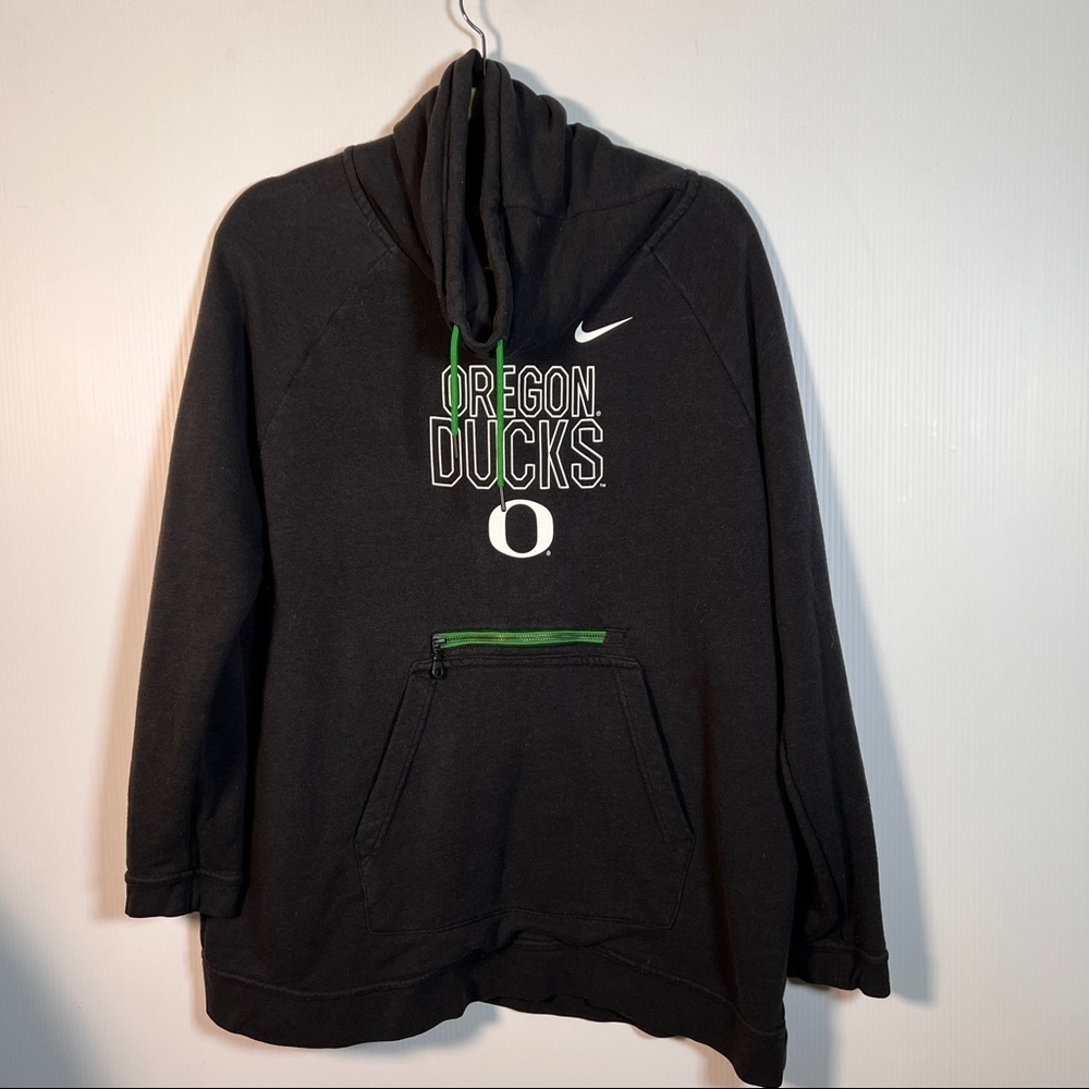 NIKE OREGON DUCKS Unique Cowl neck hoodie. Kangaroo and zipper pocket. Size XL.